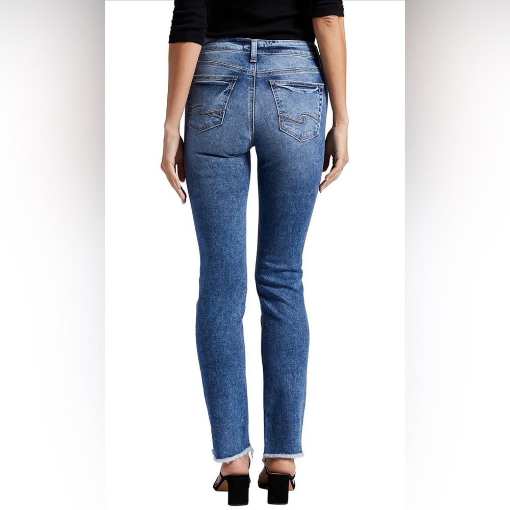 Silver brand jeans - size 30W x 31L - Picture 2 of 2